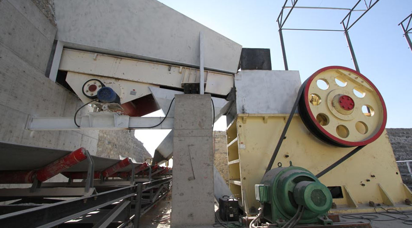 安徽時產500-600噸石灰巖破碎生產線